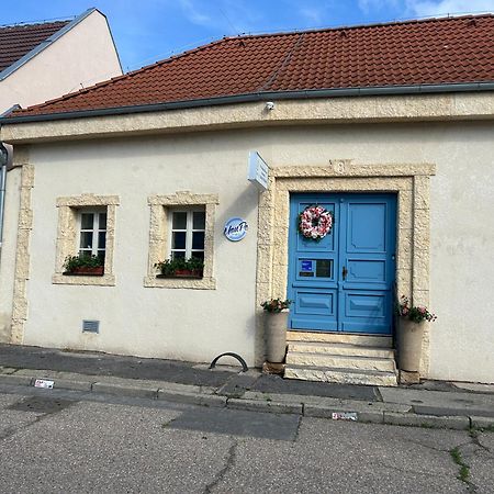 Monpe Apartmanik S Atmosferou Komárno Zewnętrze zdjęcie