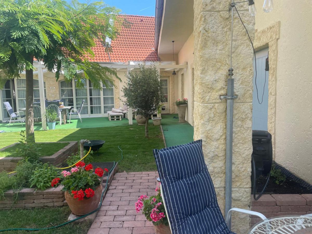 Monpe Apartmanik S Atmosferou Komárno Zewnętrze zdjęcie