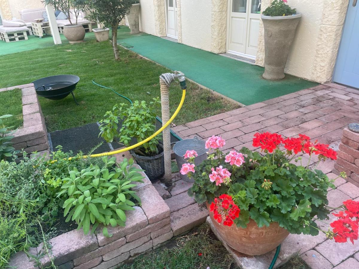Monpe Apartmanik S Atmosferou Komárno Zewnętrze zdjęcie